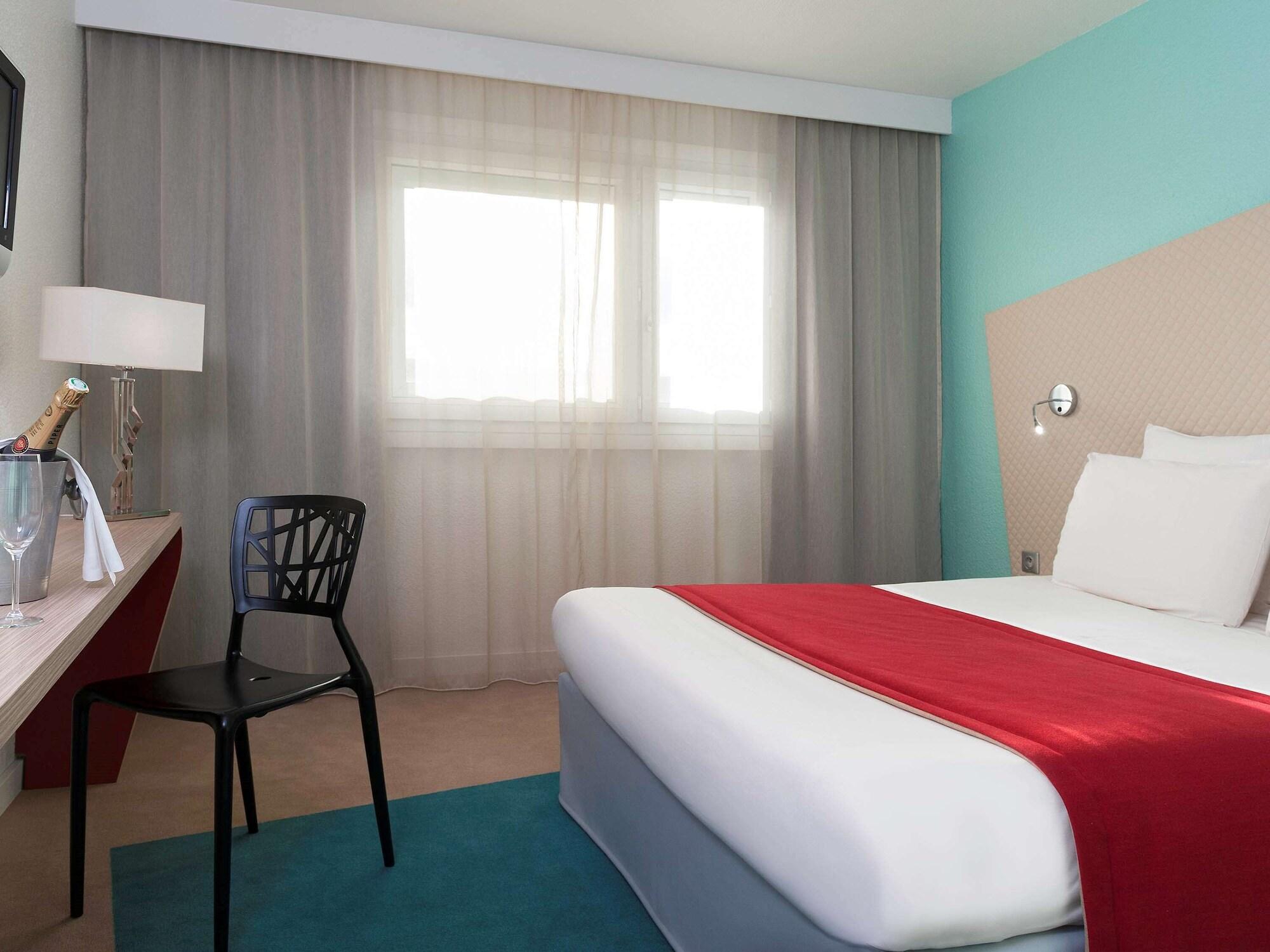 Mercure Paris Le Bourget Aeroport Le Blanc-Mesnil Exterior photo