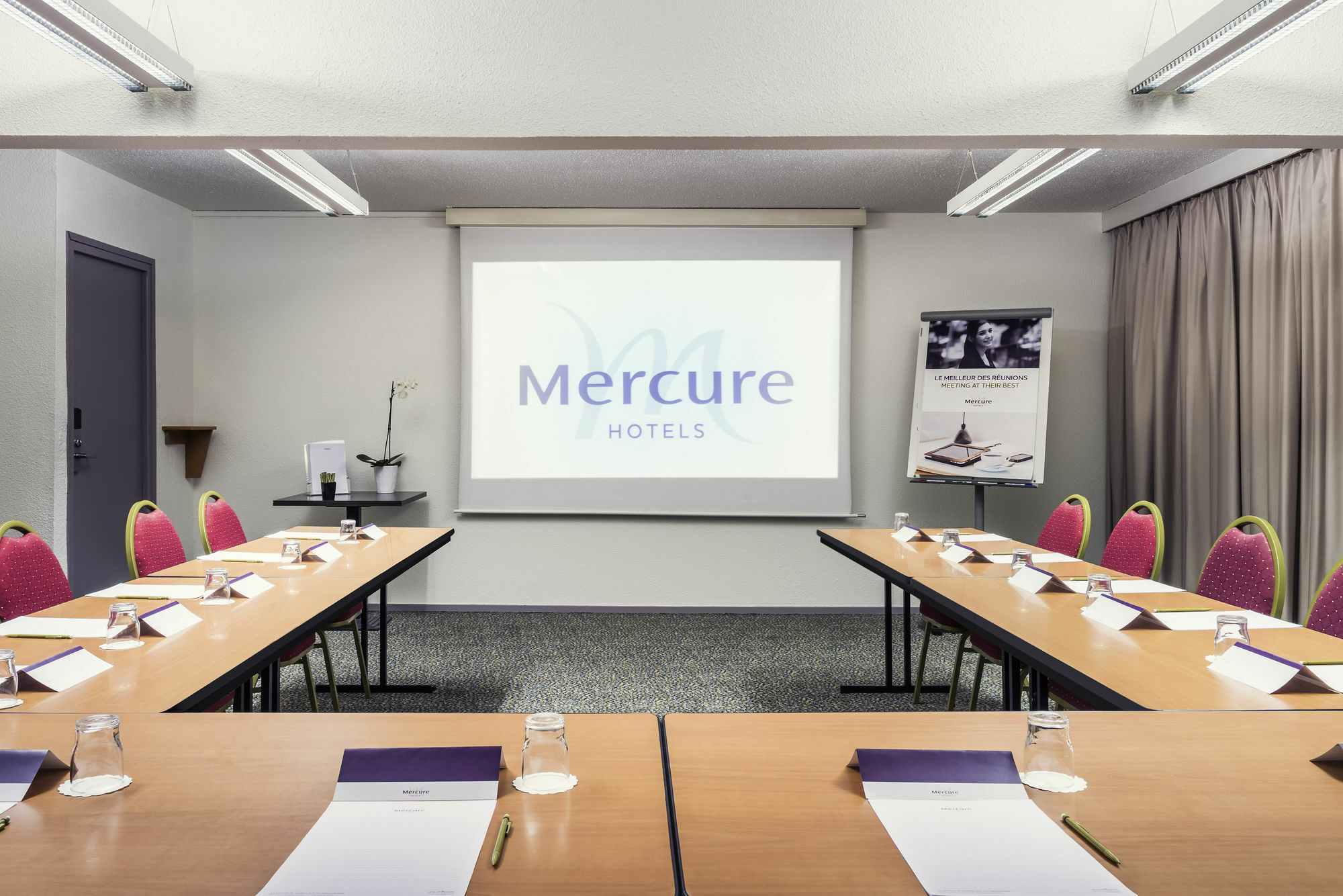 Mercure Paris Le Bourget Aeroport Le Blanc-Mesnil Exterior photo